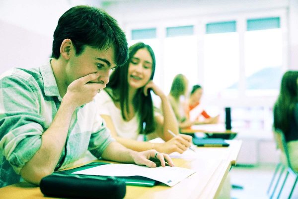 Mississippi Professor's Hidden AI Trap Catches 32 Students Cheating on Midterm